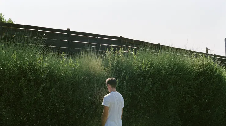 《DOGTOOH》劇照，來源：IMDb