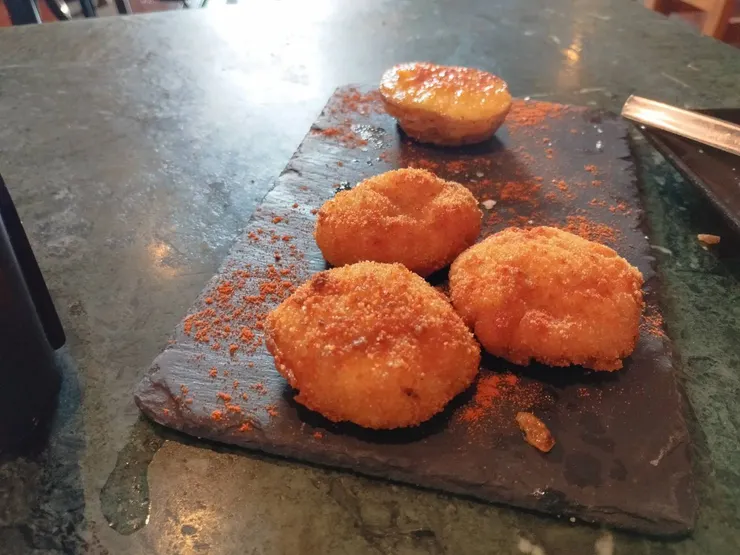 The Breen's Tavern章魚可樂餅