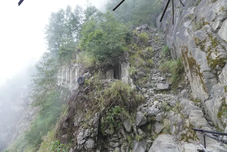 眠月線的大崩壁