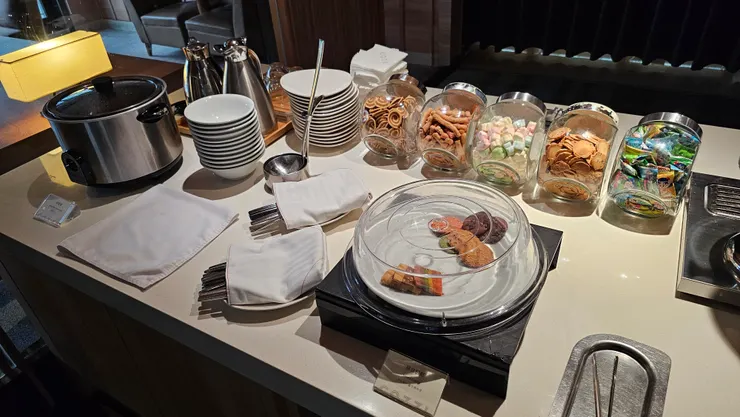 最左邊那一鍋是綠豆湯!