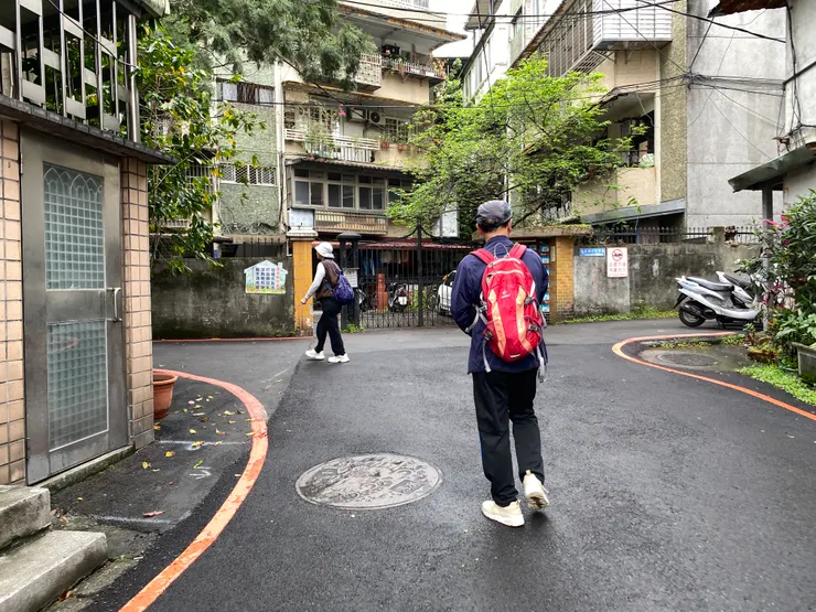 新生街13巷左轉