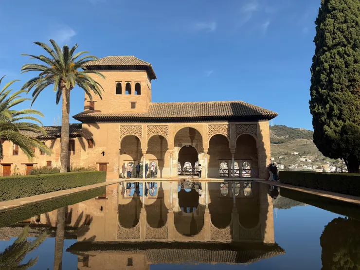 看不完的水池。