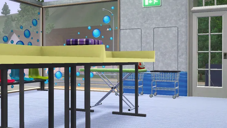 應該也不多洗衣店有摺衣桌。