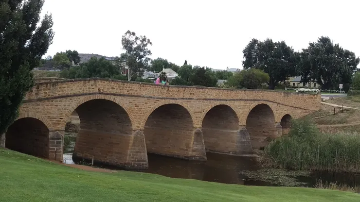 我在逛完這個景點回遊覽車時迷路，根本忘了車停哪裡，超糗