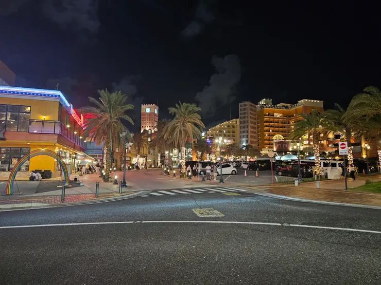 一樣是在 Depot Central 附近拍的。