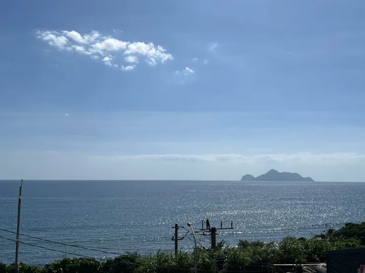 大里天公廟前,出發前的大海與龜山島