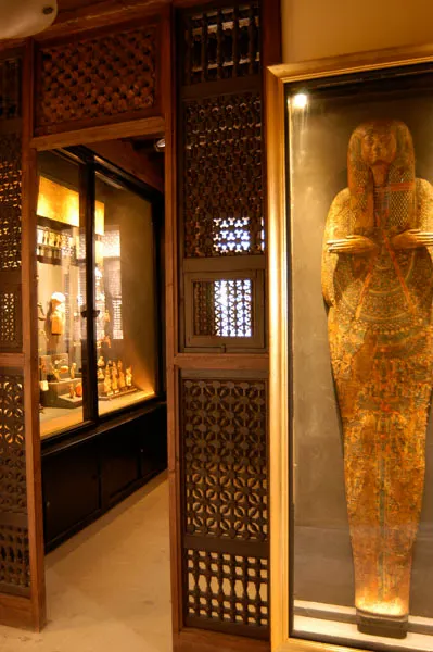古埃及文物展廳入口(圖片來源：https://www.archnet.org/)