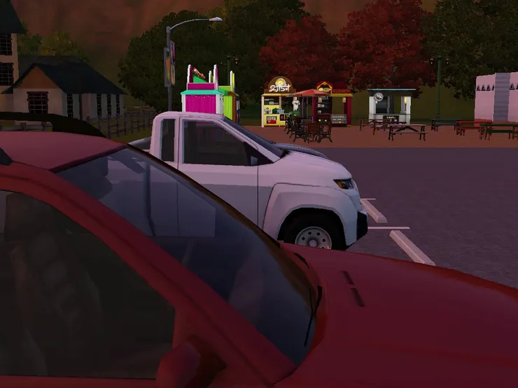 從停車場看過去。