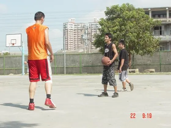 這個身高差很懸殊