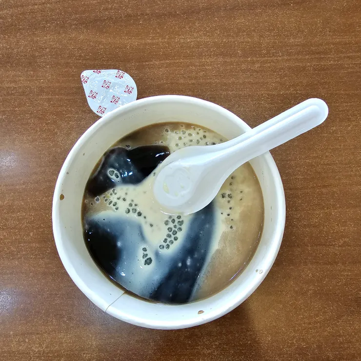 這個是西米露款，搭配戀奶精，西式仙草蜜