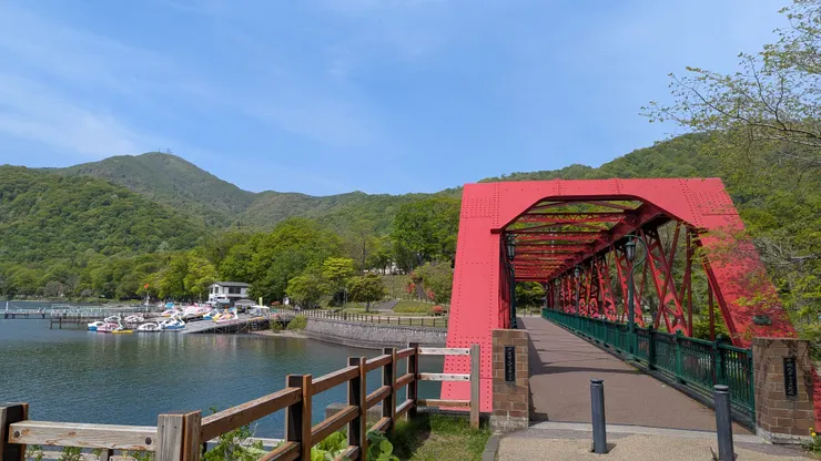 支芴湖的招牌景點︰山線鐵橋