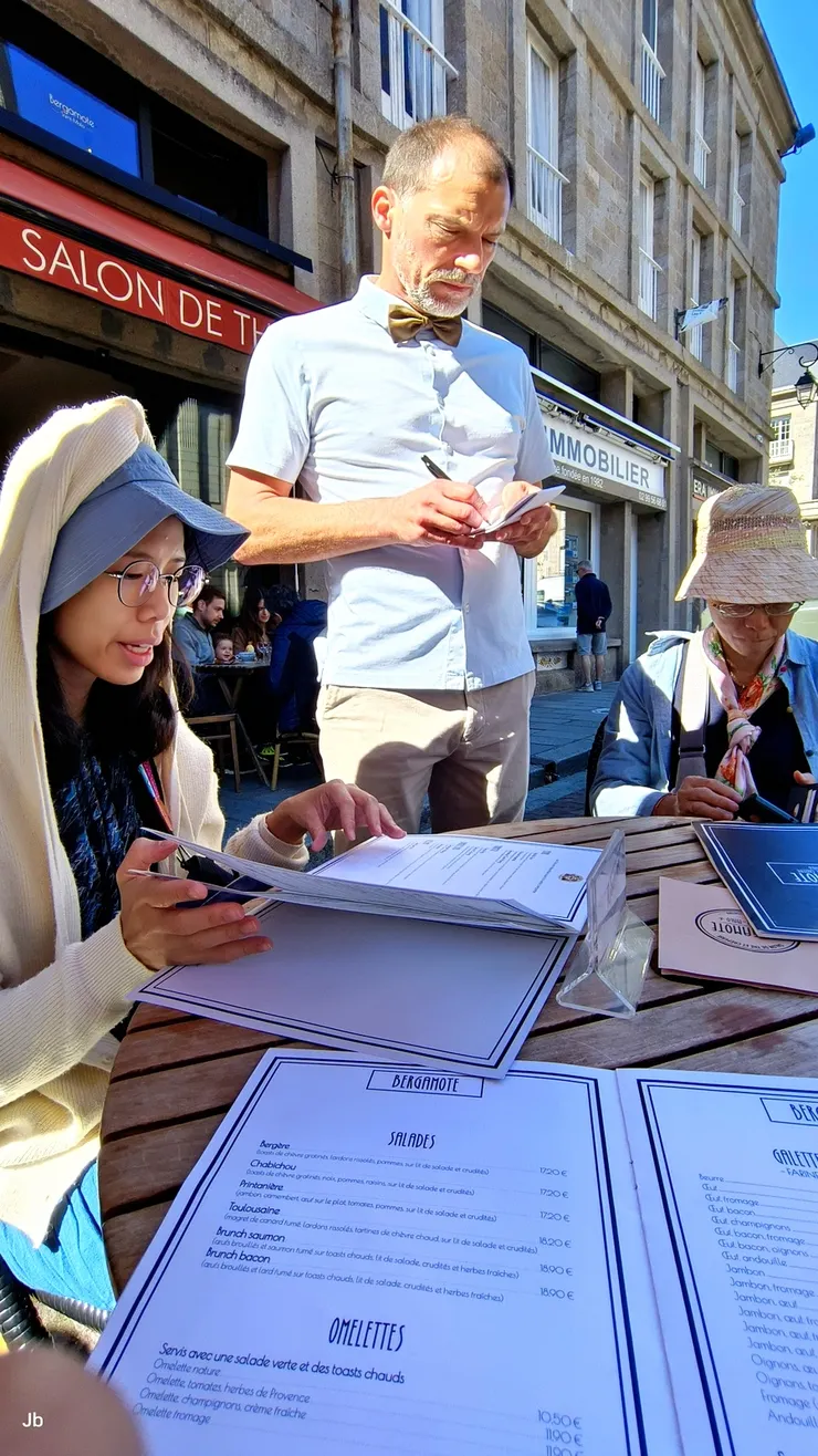 【在大教堂前香檸檬餐廳吃薄餅 美好滋味與細膩服務令人感動！在Bergamote(意譯香檸檬)餐廳點餐，並没等太久。】