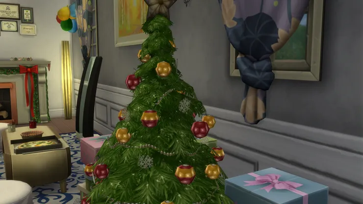 聖誕樹的飾物真是千奇百趣，這些彩球只是基本款。我以前的學校會用曲奇餅來裝飾。