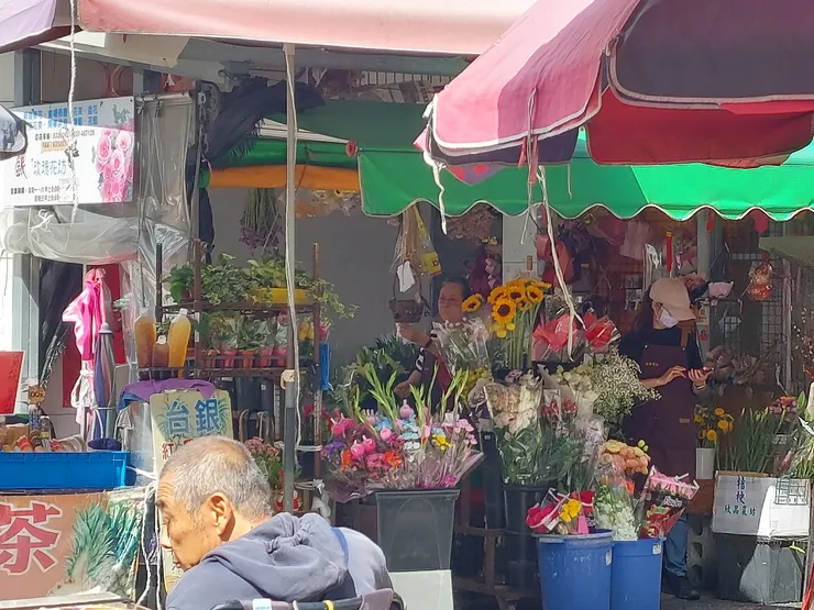 花蓮市復興街市場花店 / 資料來源：林鴻鈞@並木居