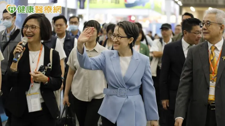 「台北國際照顧博覽會」從9月25日至27日為期3天，隨著台灣今年邁入超高齡社會，今年以「照顧串聯」為策展核心，串起政府、產業、服務、國際等四大面向，透過產官學研共同交流照顧解方。