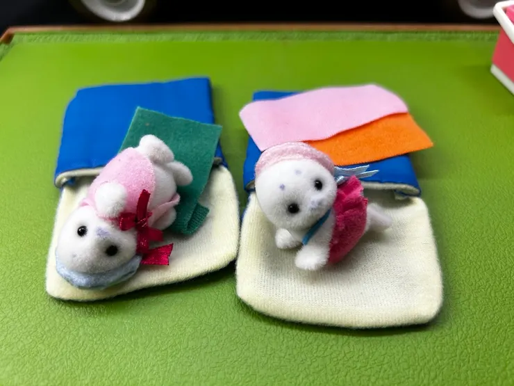 海豹寶寶負責鋪床搗蛋