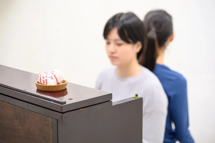 我們的世界不斷在開門「ＯＰＥＮ 開」系列演出，舞者：蘇微淳，鋼琴家：郭欣怡。攝影：王世邦