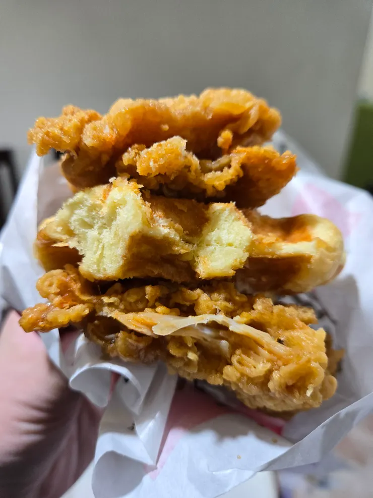 一口要上下都要咬到不容易