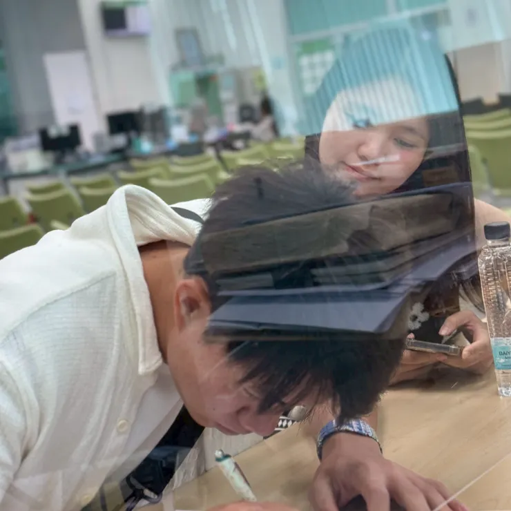 戶政事務所: 代辦還會拍照並airdrop給你😆