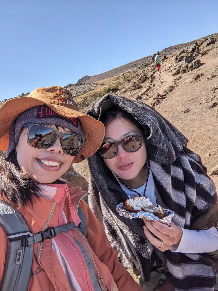 革命情感的Mika,仔細看我們的人中已快曬傷(笑)