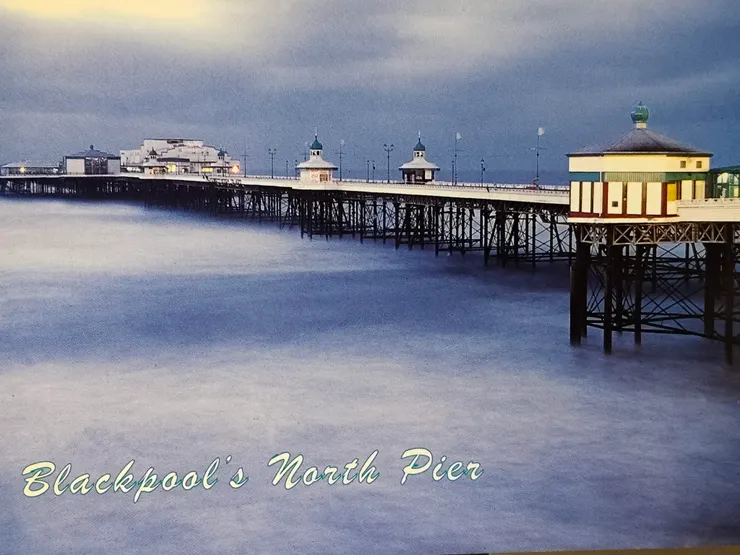 明信片上總是很美