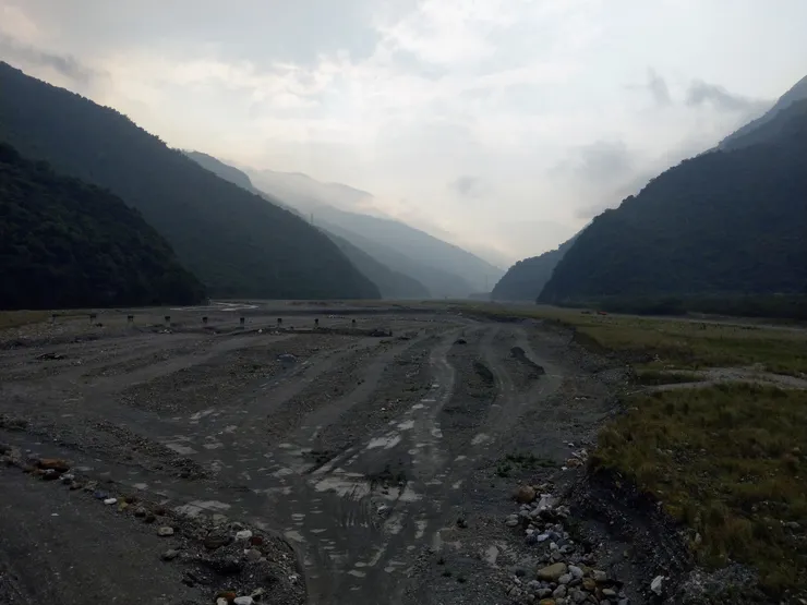 大濁水溪（和平溪）最遠的源頭為南湖大山北峰的大濁水北溪，為花蓮縣與宜蘭縣的界溪，也是北臺灣與東臺灣的界溪。