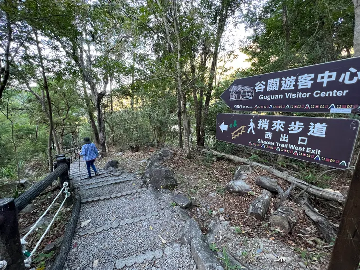 回飯店吃早餐囉