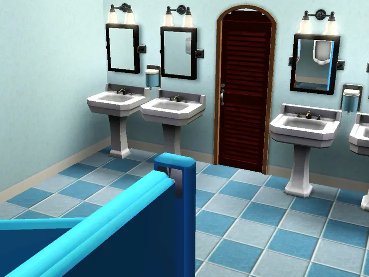 男廁比女廁略小。