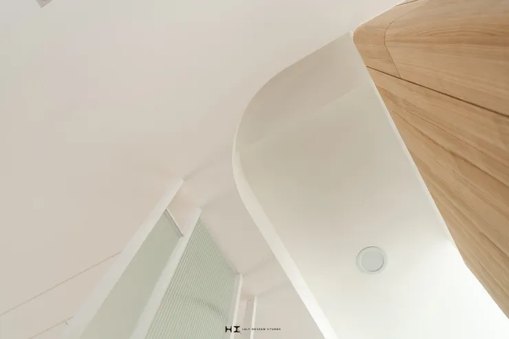 原有樑線結合立面弧線語彙