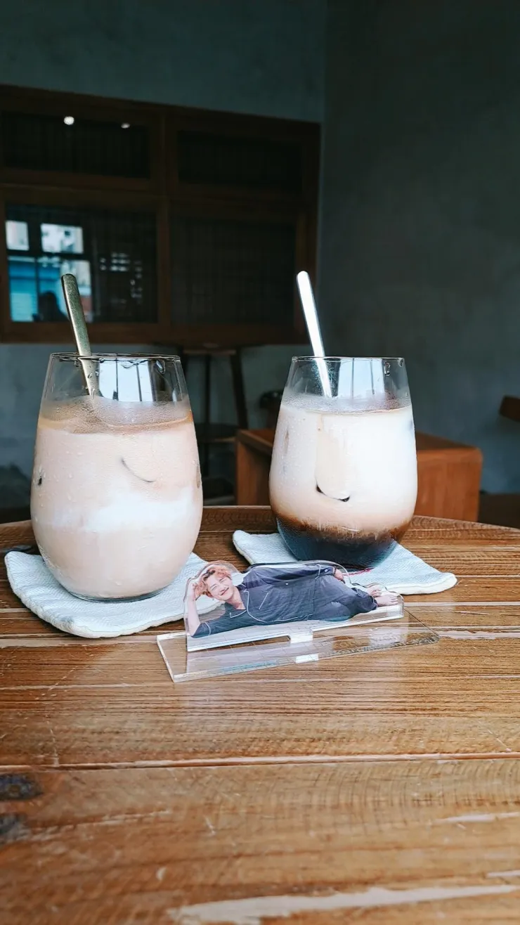 與友人的飲品合照