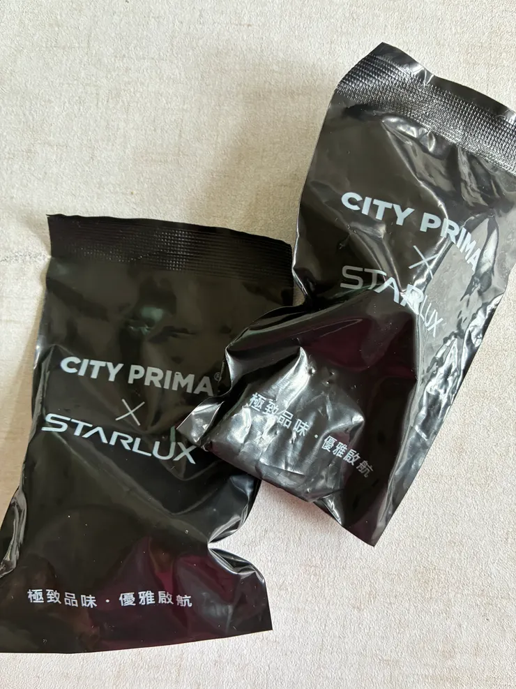 今天好幸運入手限量飛機杯塞！