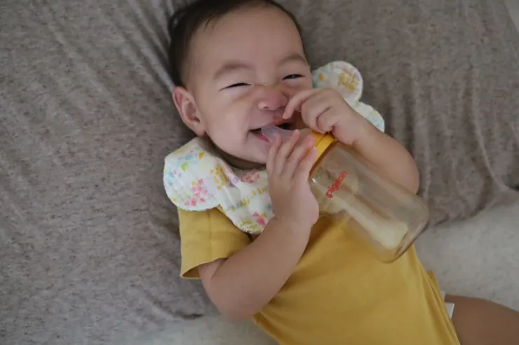 ▲如何透過母乳或是奶粉替寶寶補充營養是很重要的