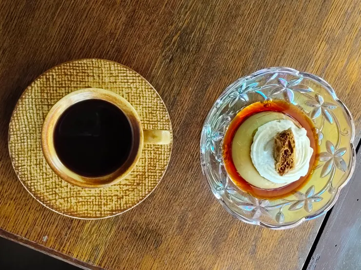 焦糖布丁及熱美式咖啡