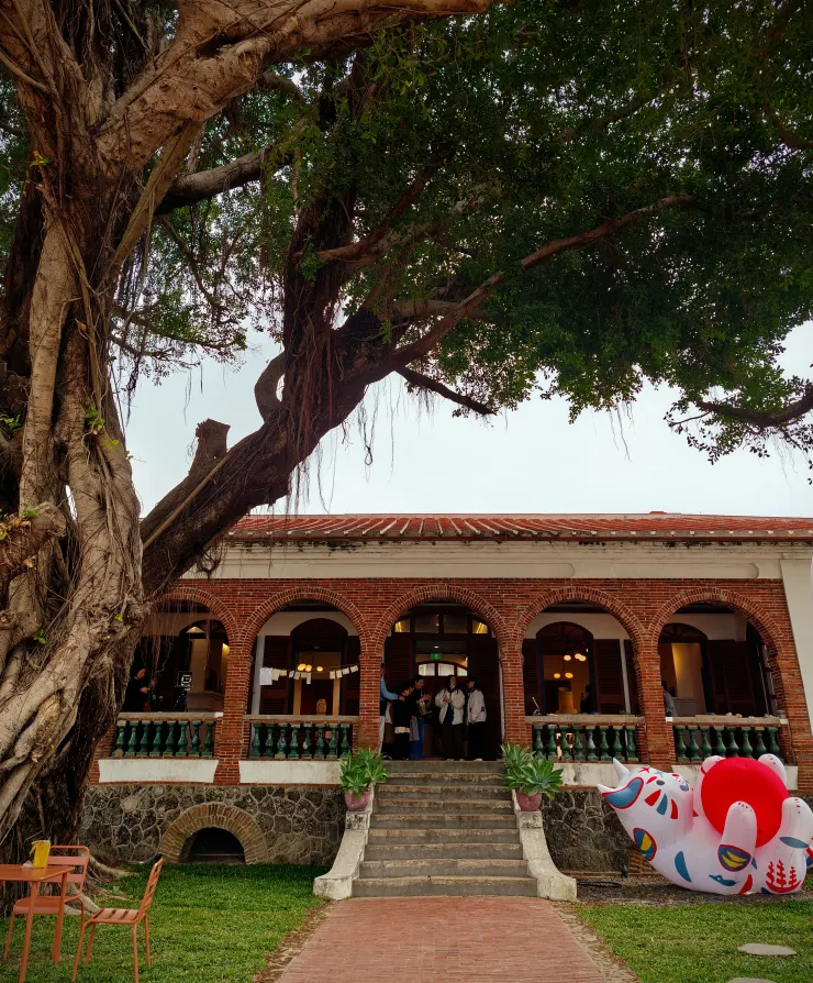 紅磚建築超有氛圍🧱