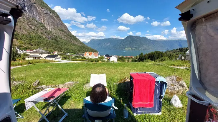 放毒 杜信龍 --- 北海 ê 對面是維京教堂 --- Urnes stavkyrkje