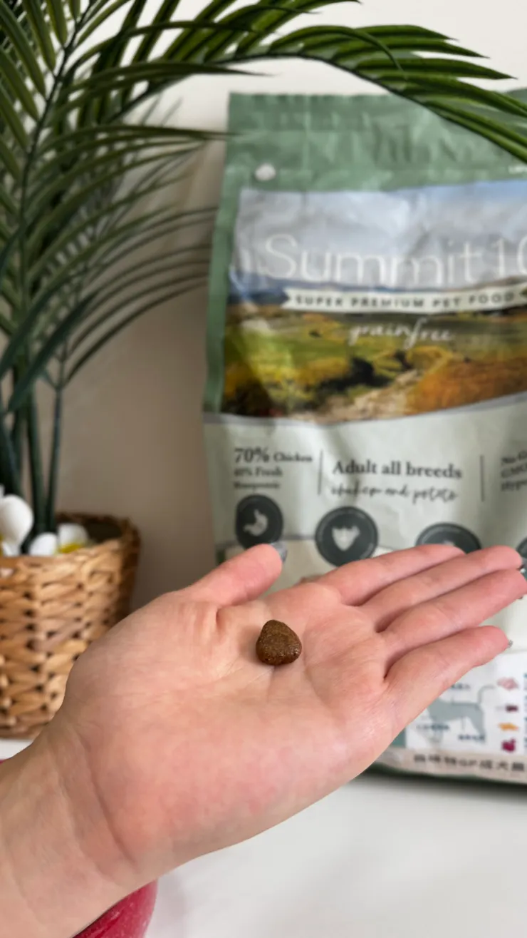 顆粒大小剛剛好，小嘴巴的ヤルキ也能輕鬆咬。