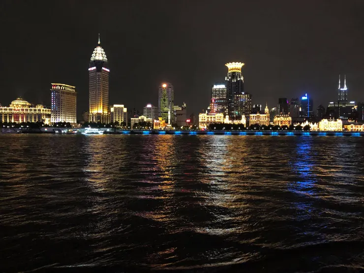 外灘黃浦江邊