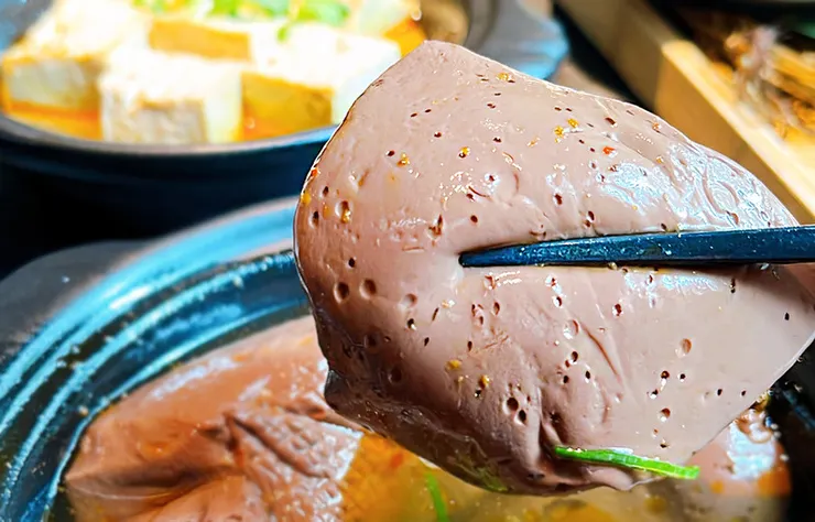 桃園青埔美食【怎麻辣頂級鴛鴦火鍋】麻辣鍋推薦