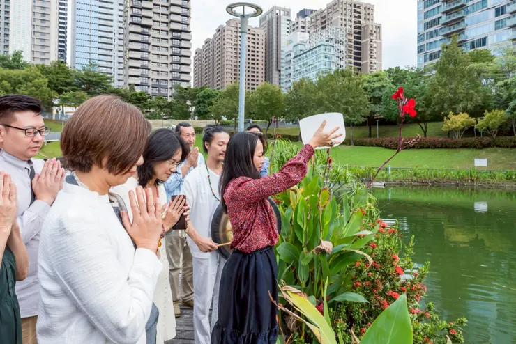 影展開幕祈福儀式～將祝福藉由水的循環傳送給世界