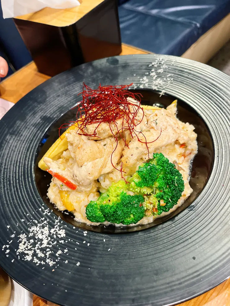 雲南麻辣雞肉燉飯