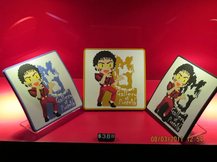 《Thriller》卡通版杯墊有三種顏色。