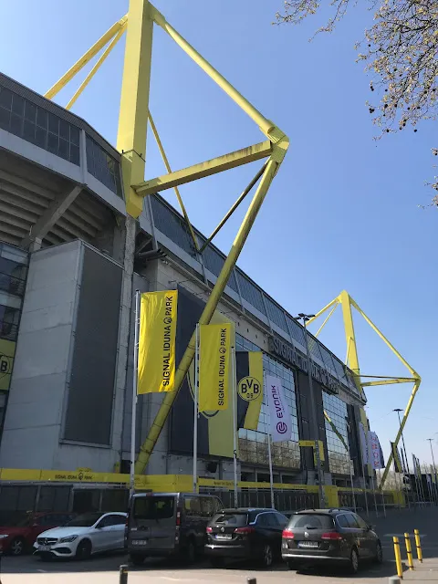 【德國旅遊】球場參觀(1) 多特蒙德(Borussia Dortmund)主場Signal Iduna Park不專業球迷參觀心得