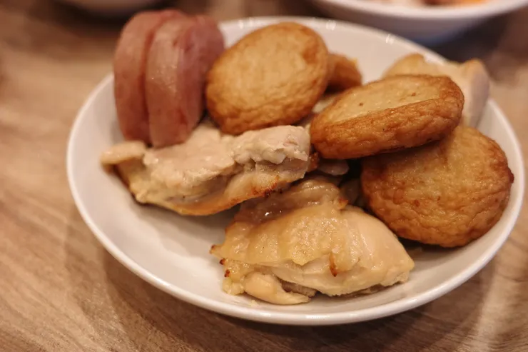 烤雞肉跟薩摩炸魚餅真的好好吃