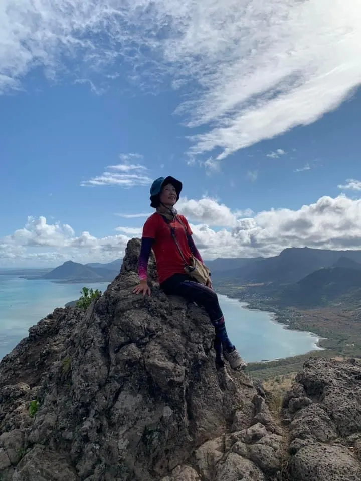 懼高如我坐著照