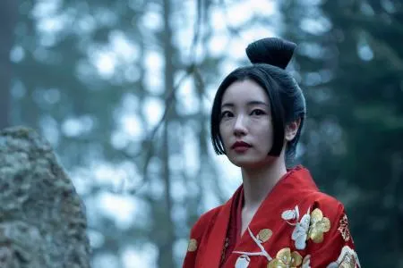 頭牌名妓菊(向里祐香飾)