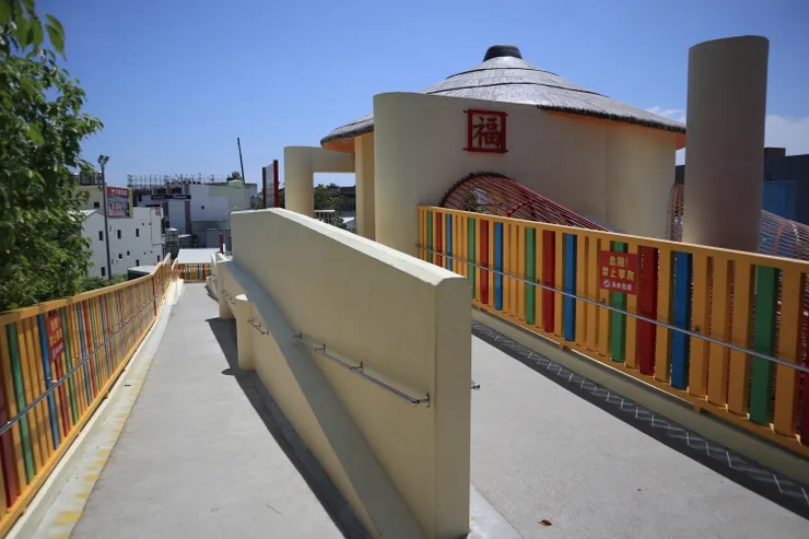 可直達穀倉的無障礙坡道