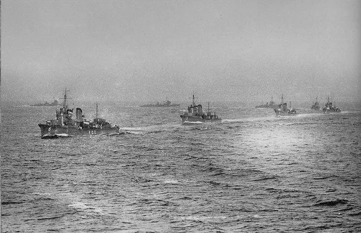 1942年，第六驅逐艦隊的曉、響、雷、電編隊航行