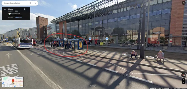 先從Krakow坐304公車到鹽礦