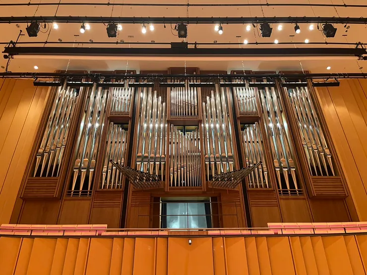 屏東演藝廳管風琴外觀