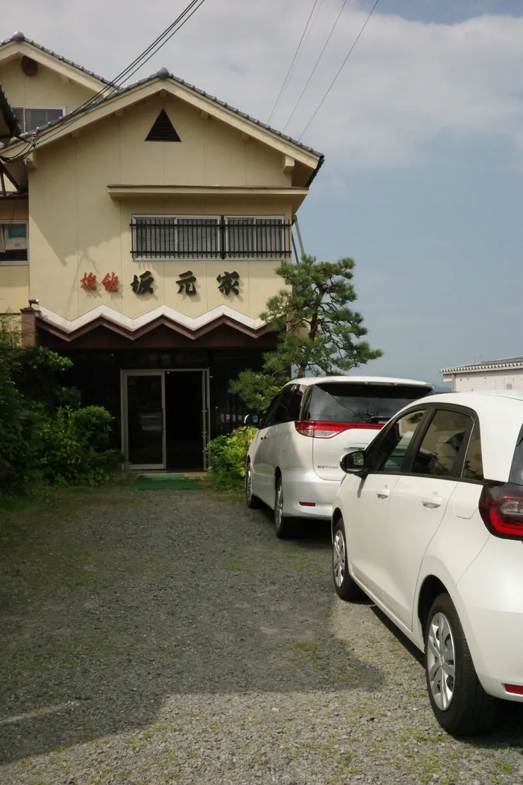 門口可以停車,小白就是此次旅伴